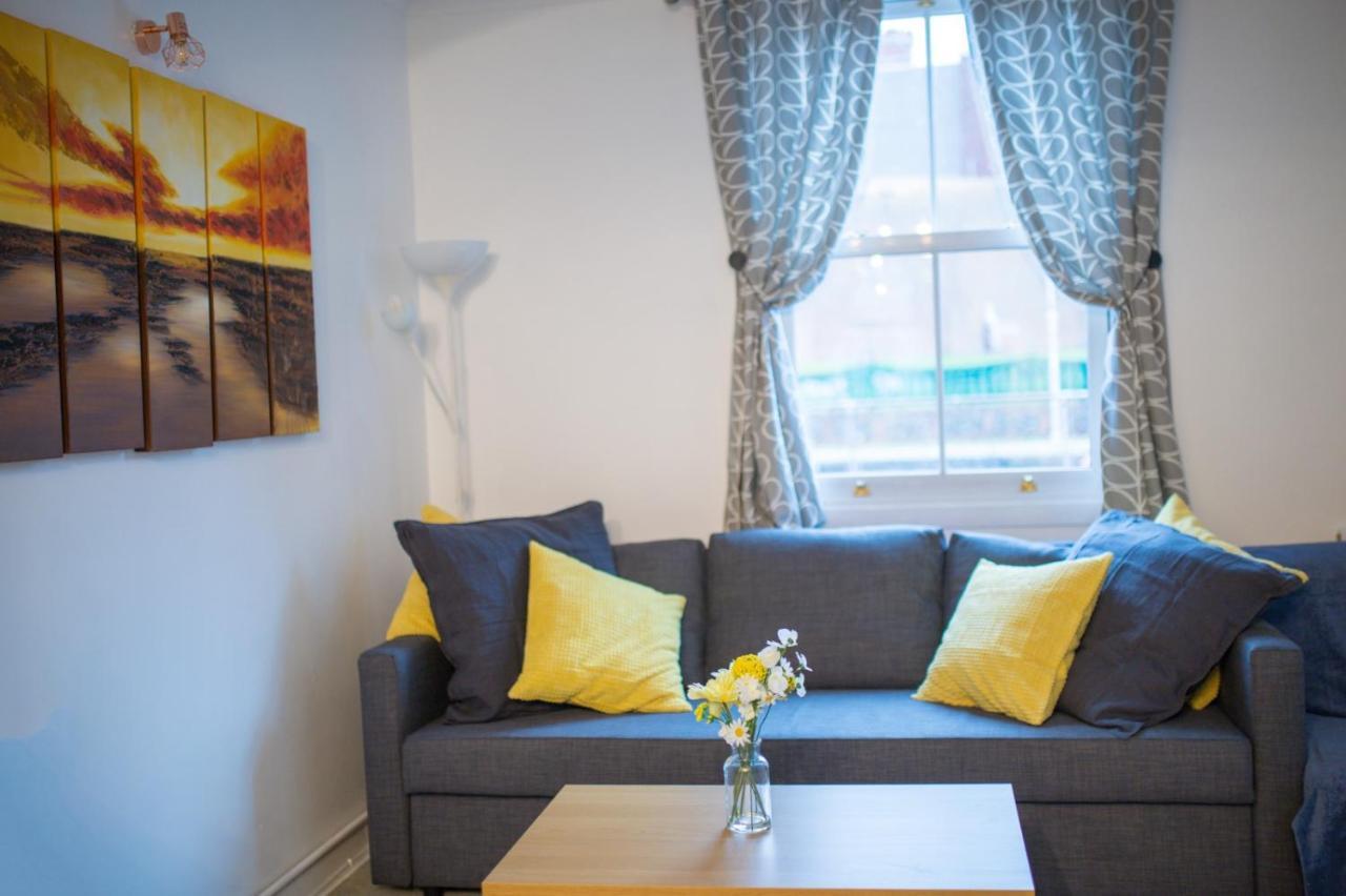 רדינג Exclusive Offers L Last-Minute Specials L Parking Free L Double Bed House L Uk L Gaming Room L Komfy 3 Bedroom Cottage With Riverview L Perfect For Short Or Long Stays מראה חיצוני תמונה