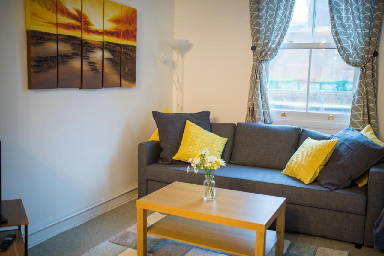רדינג Exclusive Offers L Last-Minute Specials L Parking Free L Double Bed House L Uk L Gaming Room L Komfy 3 Bedroom Cottage With Riverview L Perfect For Short Or Long Stays מראה חיצוני תמונה